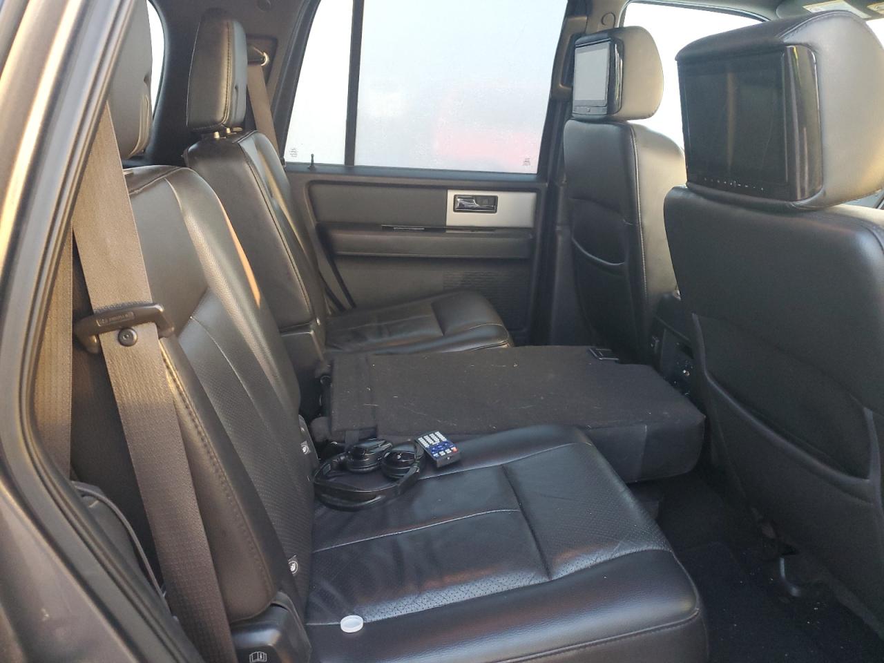 2014 Ford Expedition - Image 11