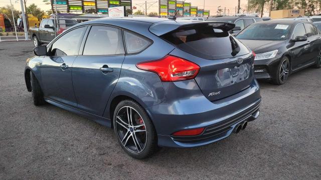  FORD FOCUS 2018 Granatowy