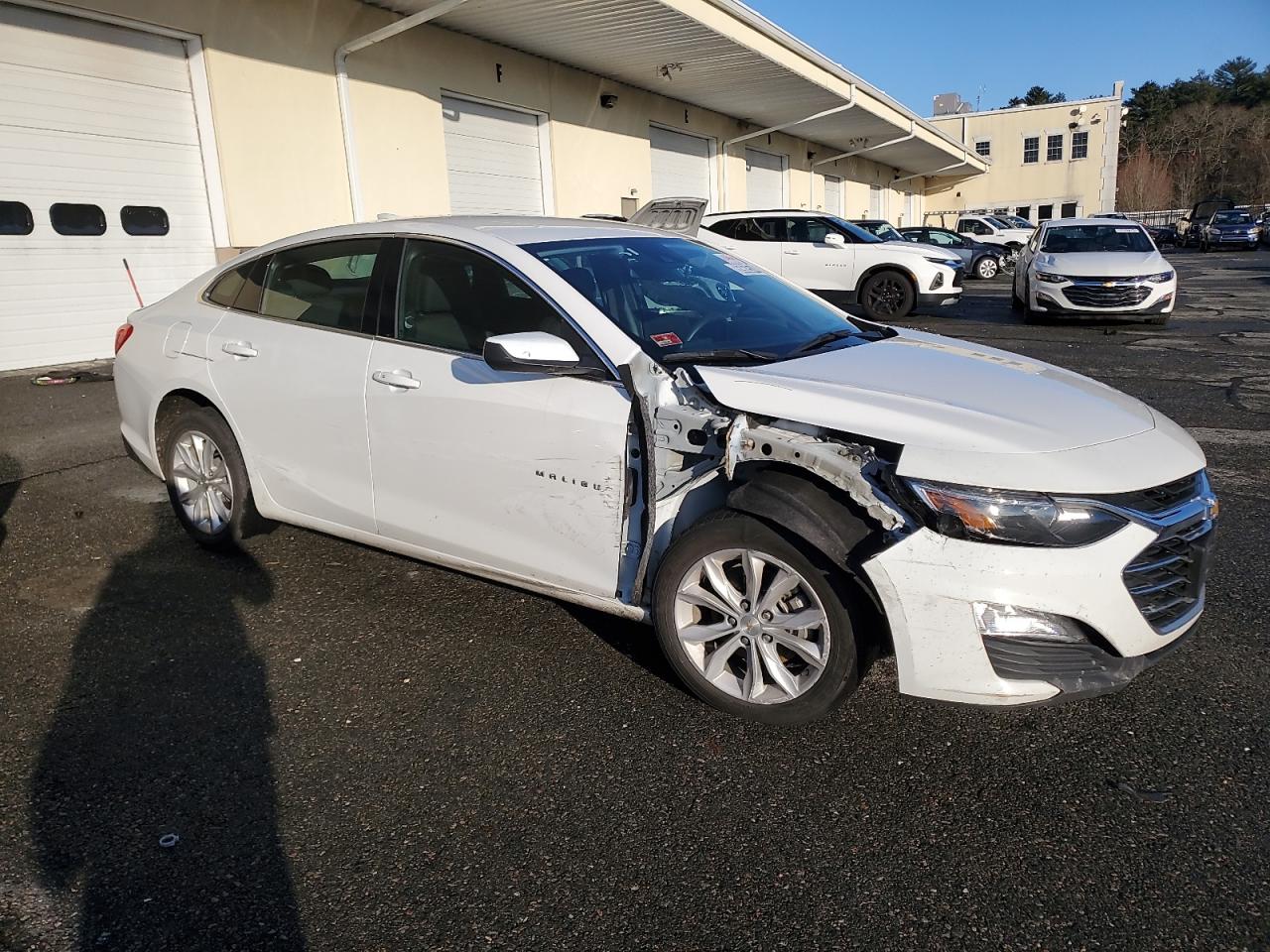 2023 Chevrolet Malibu - Image 4