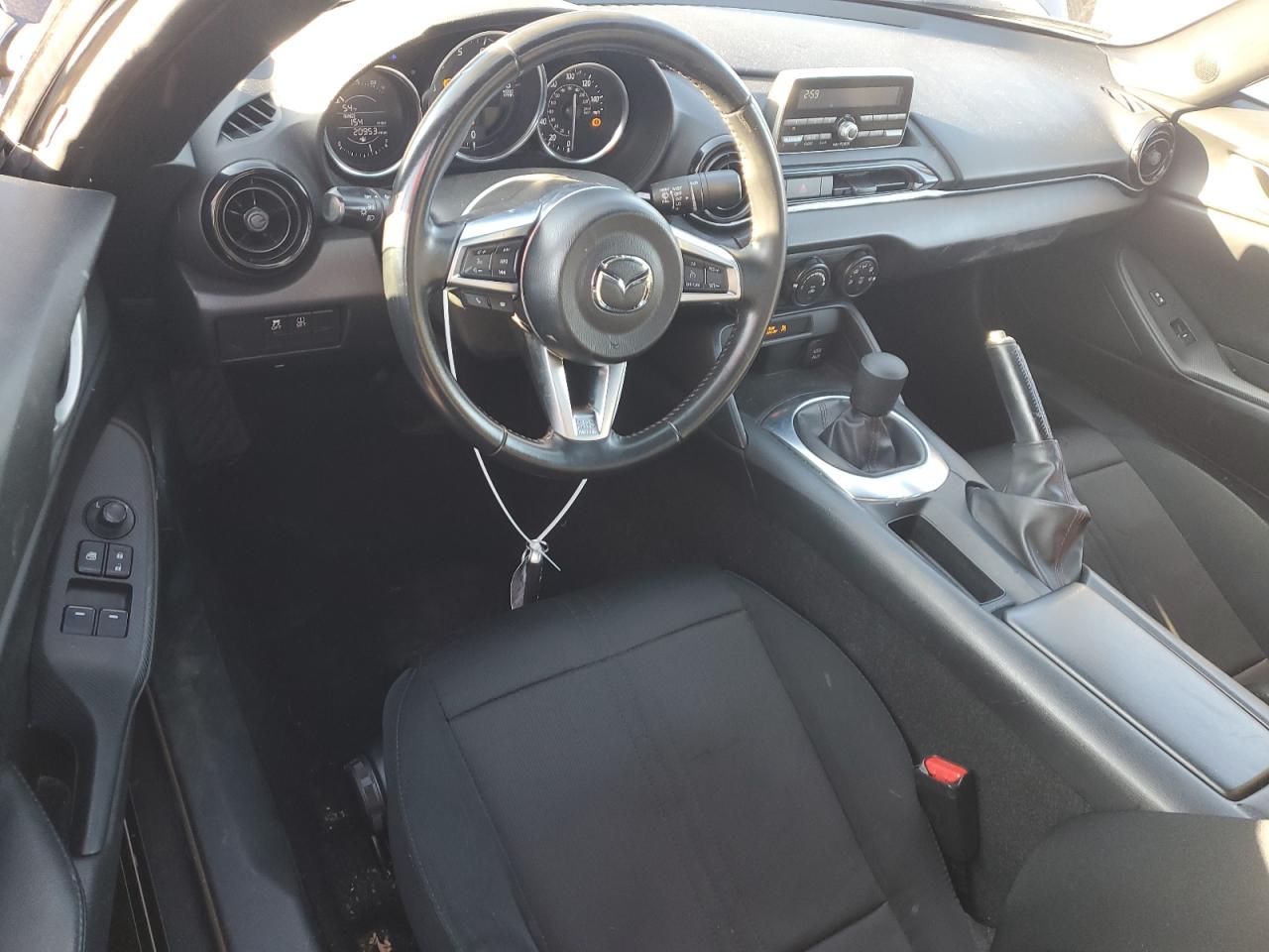2017 Mazda MX-5 - Image 8