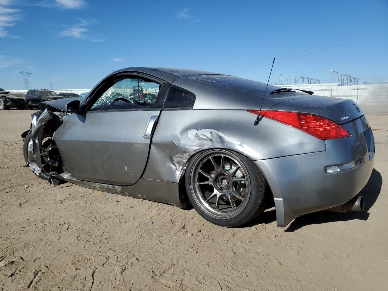 2006 Nissan 350Z - Image 2