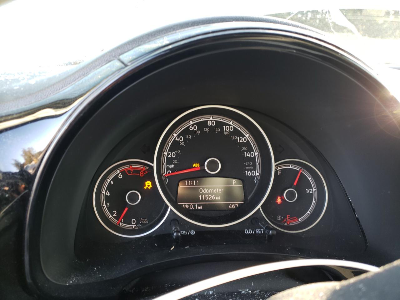 2018 Volkswagen Beetle S VIN: 3VWFD7AT8JM710629 Lot: 85874574