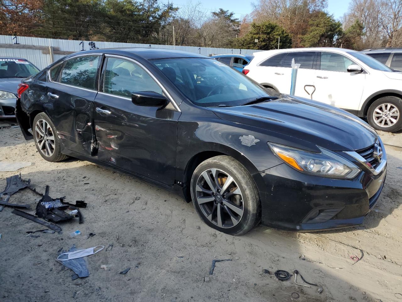 2017 Nissan Altima - Image 4