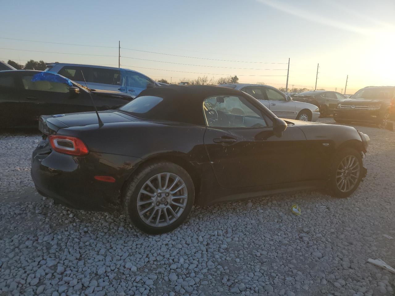 2017 Fiat 124 Spider Classica VIN: JC1NFAEK5H0106909 Lot: 83357544