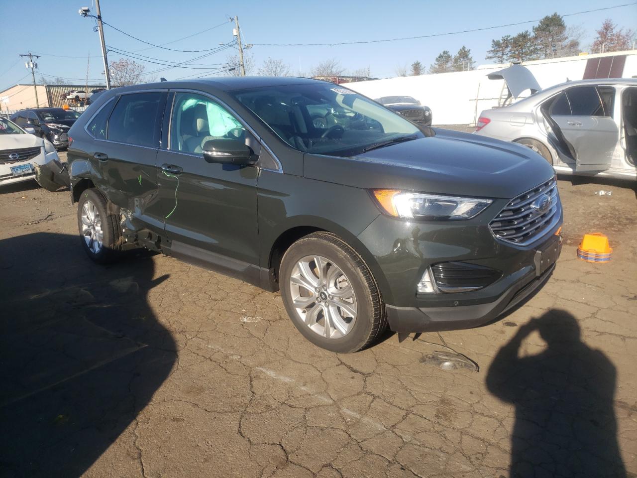 2023 Ford Edge - Image 4