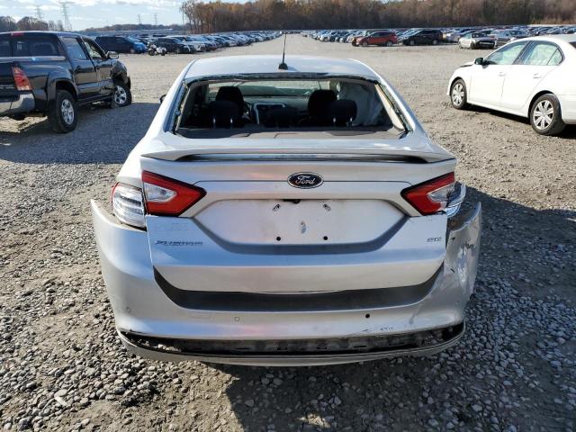 Sedans FORD FUSION 2016 Srebrny