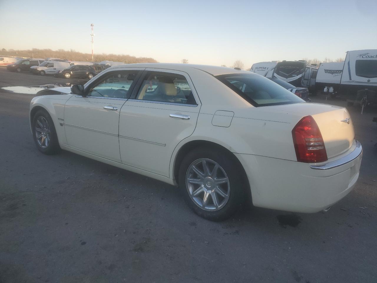 2006 Chrysler 300 - Image 2