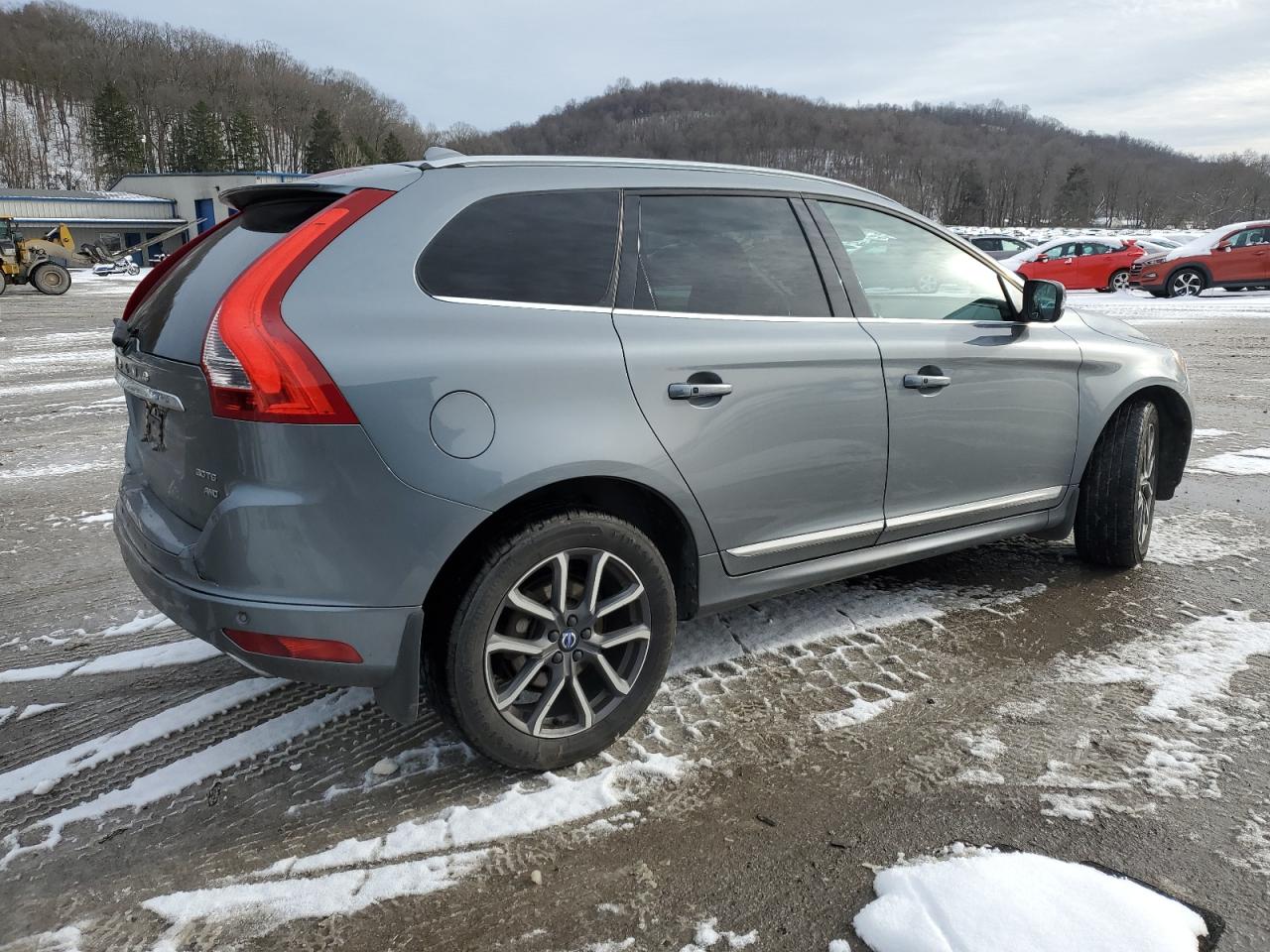 VIN YV4902RK3G2786038 2016 VOLVO XC60 no.3