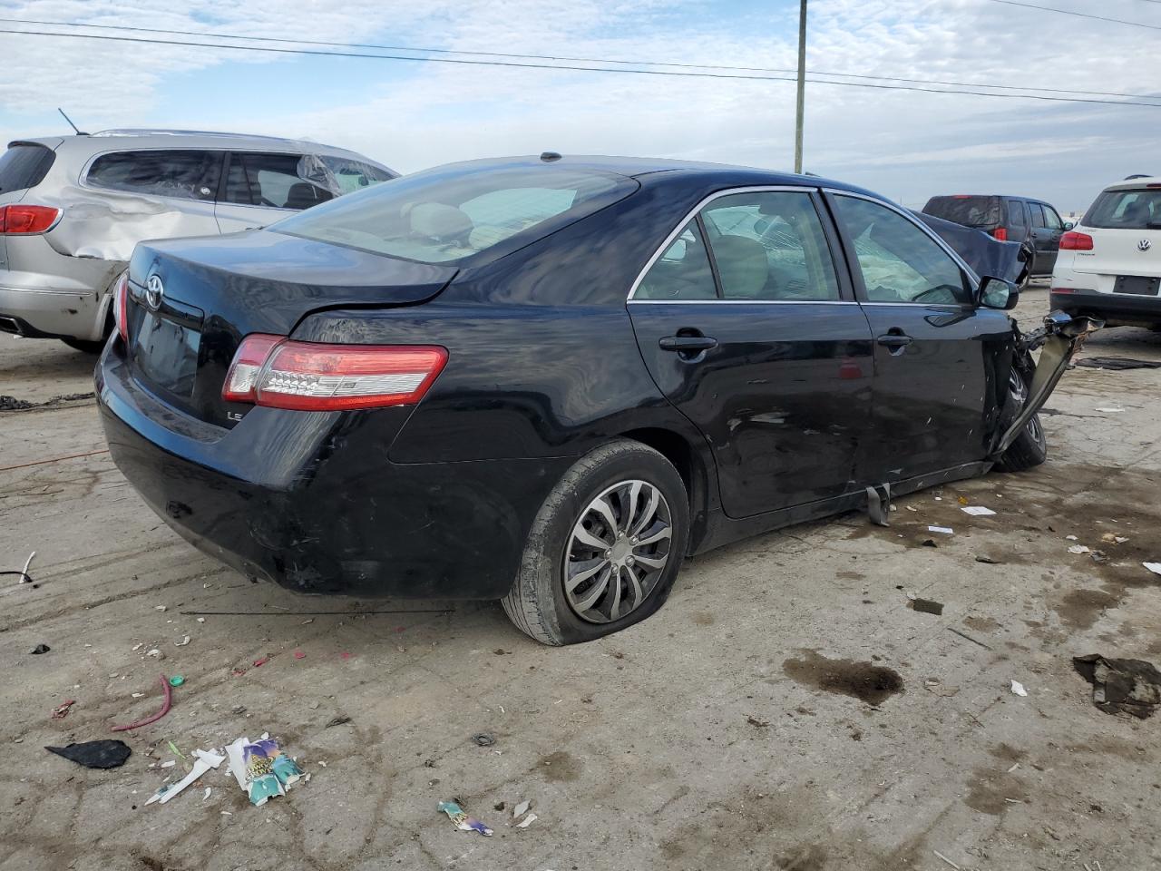 2011 Toyota Camry - Image 3