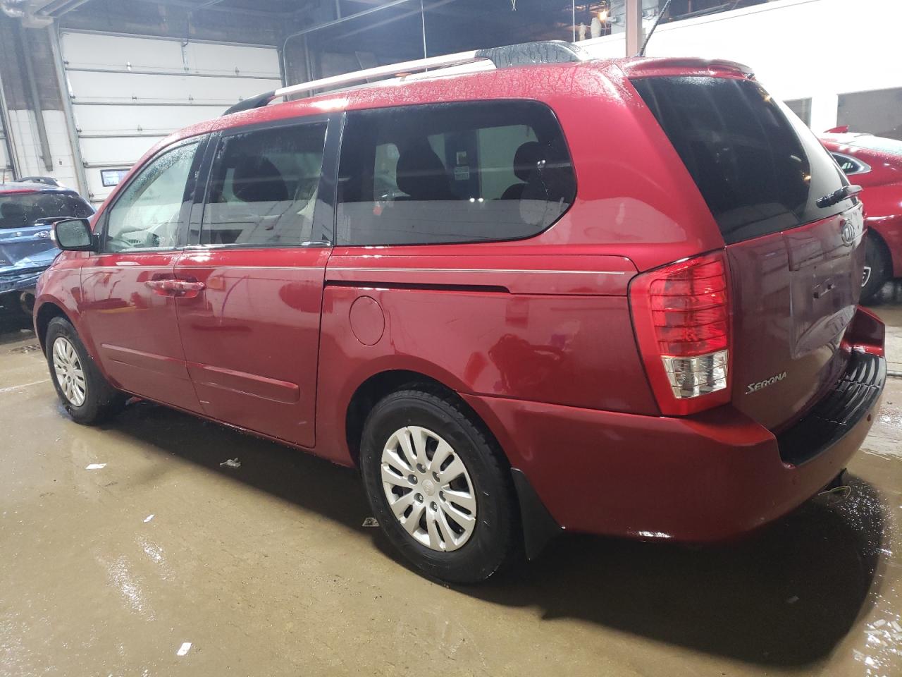 2014 Kia Sedona - Image 2