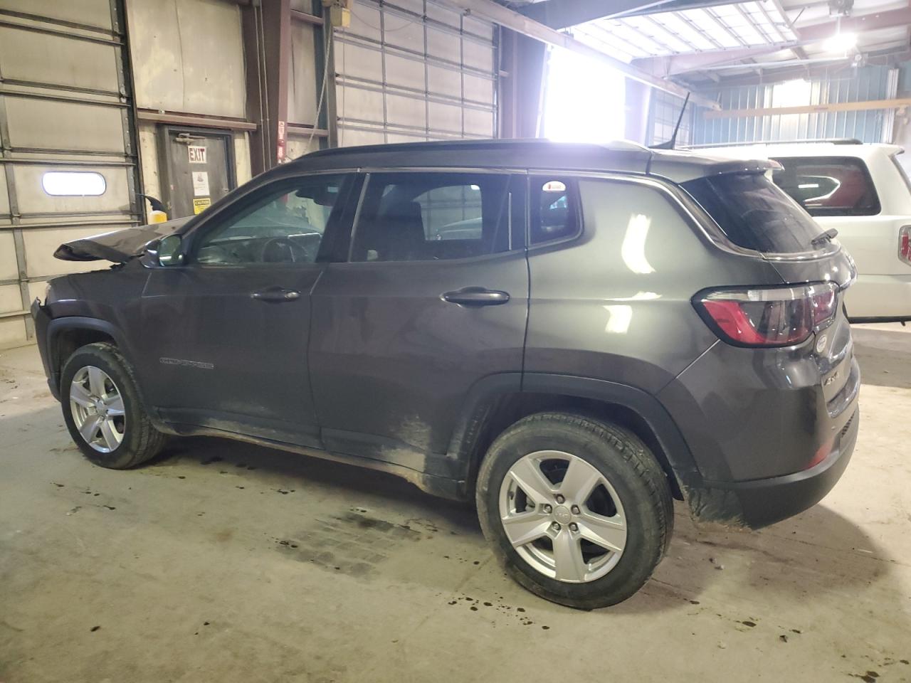 2022 Jeep Compass - Image 2