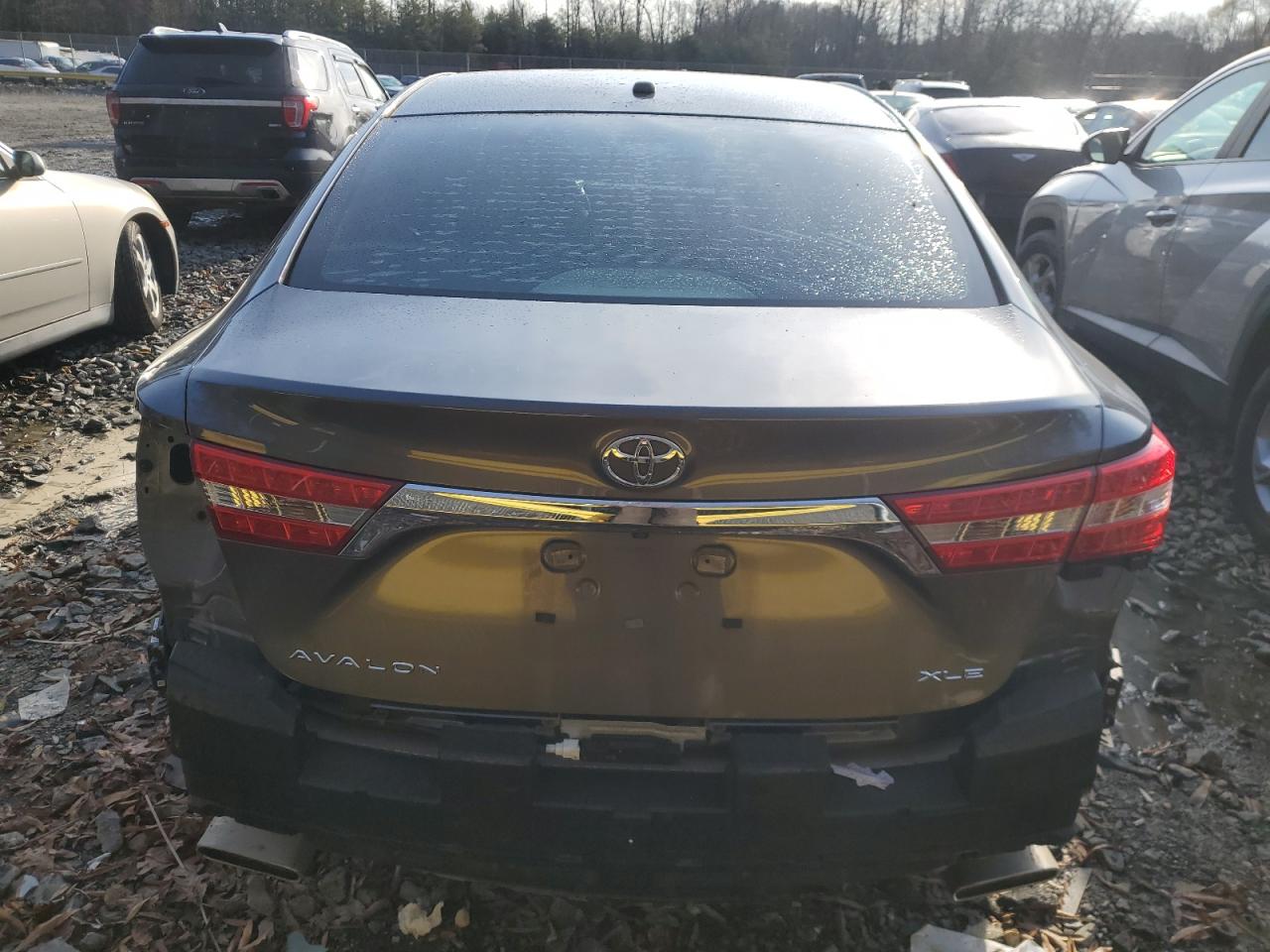 2013 Toyota Avalon - Image 6