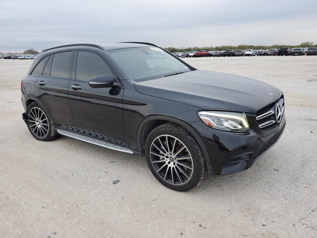 VIN WDC0G4JB1JV071516 2018 MERCEDES-BENZ GLC-CLASS no.4