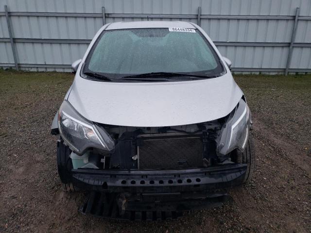  NISSAN VERSA 2017 Серебристый