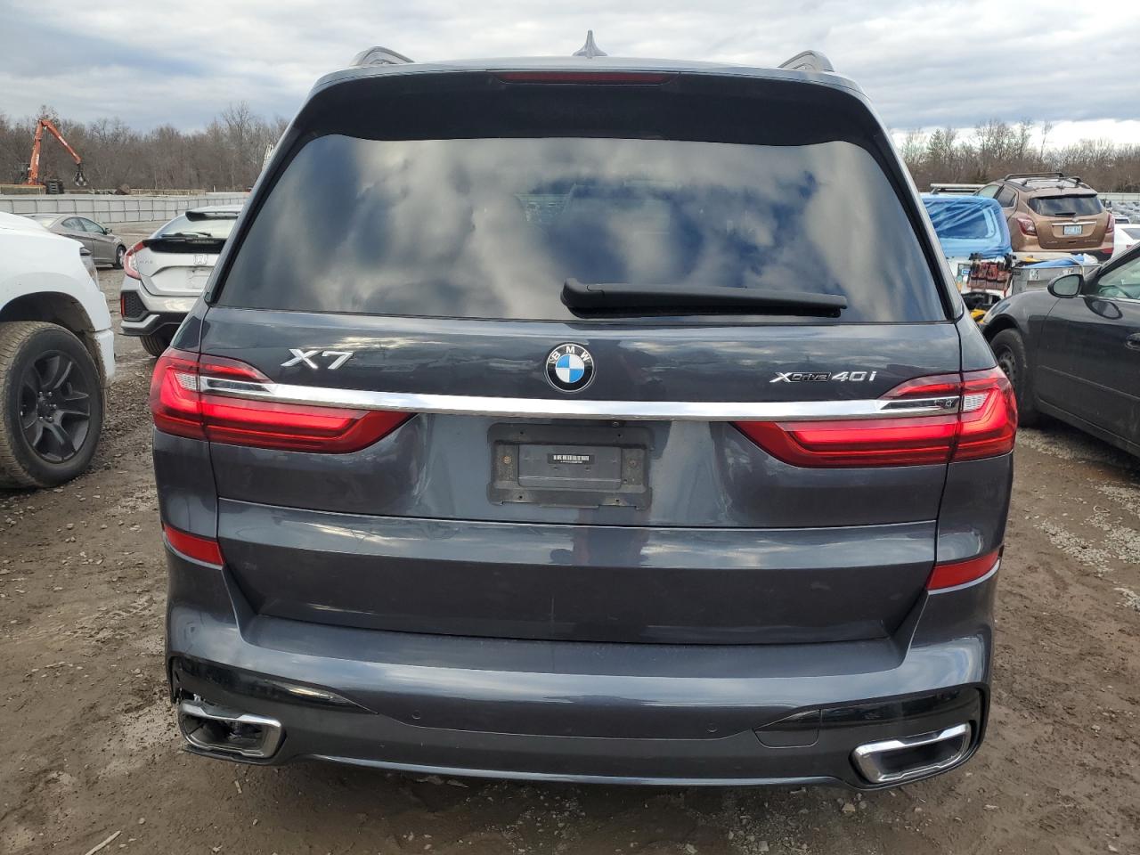 VIN 5UXCW2C02M9G97385 2021 BMW X7 no.6