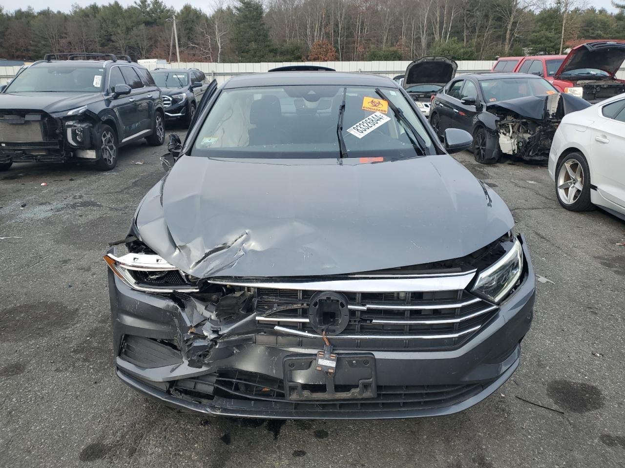 2019 Volkswagen Jetta - Image 5