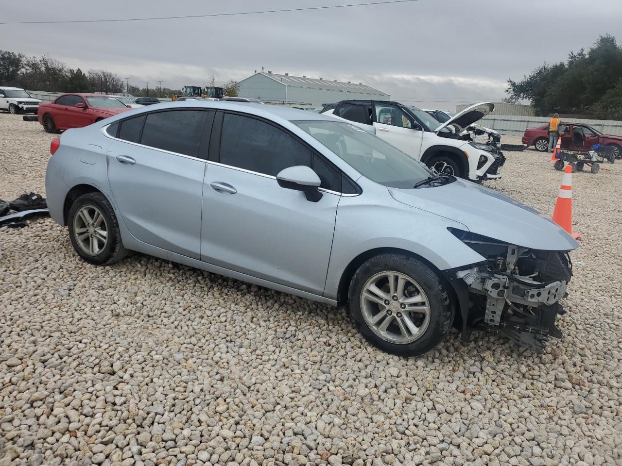 2017 Chevrolet Cruze - Image 4