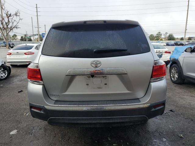  TOYOTA HIGHLANDER 2013 Серебристый