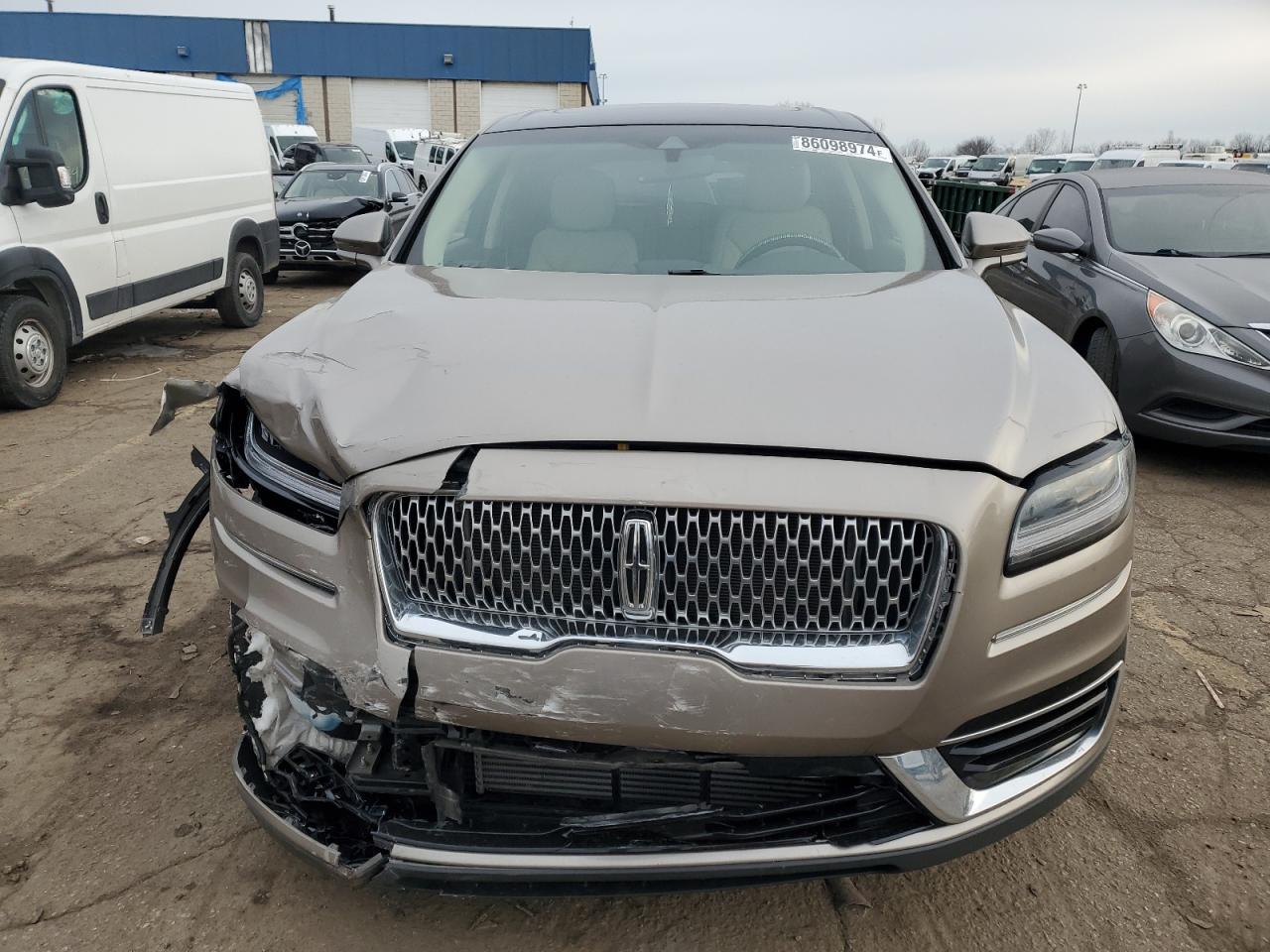 2020 Lincoln Nautilus - Image 5