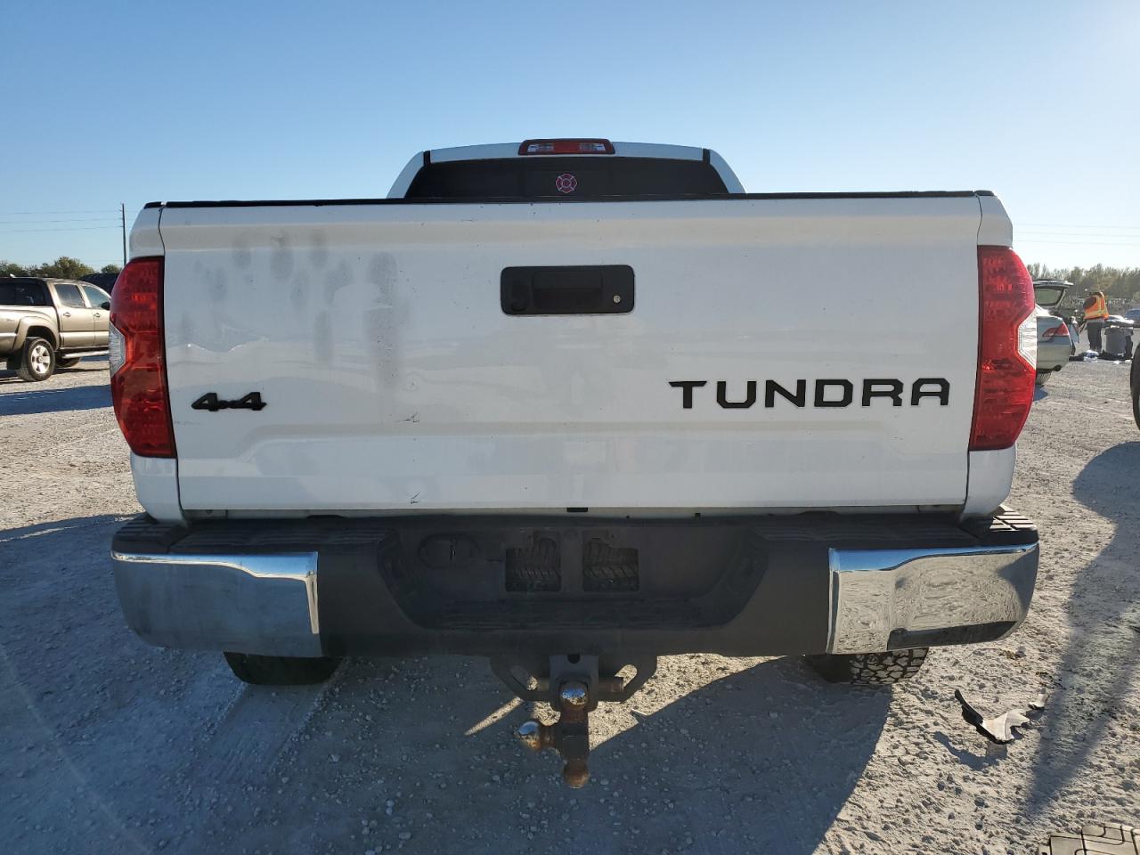 VIN 5TFUW5F12HX626066 2017 TOYOTA TUNDRA no.6