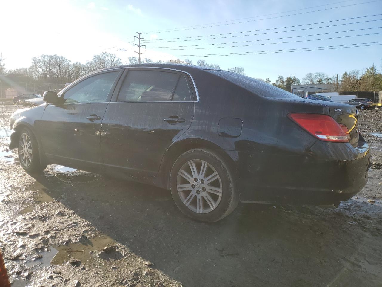 2006 Toyota Avalon - Image 2