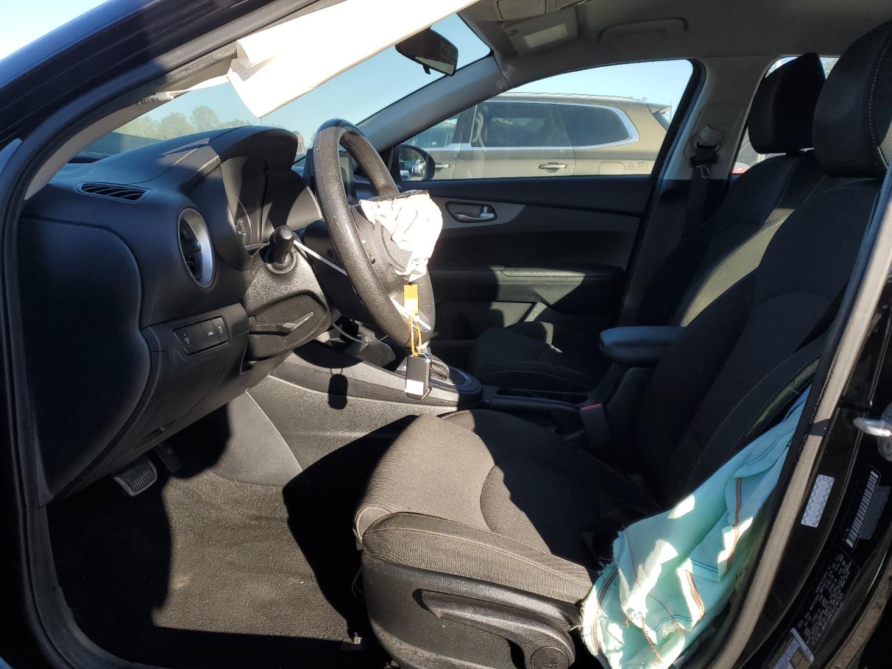 2020 Kia Forte - Image 7