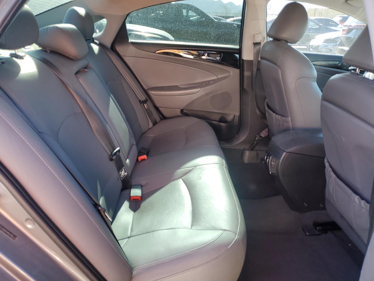 2014 Hyundai Sonata - Image 10