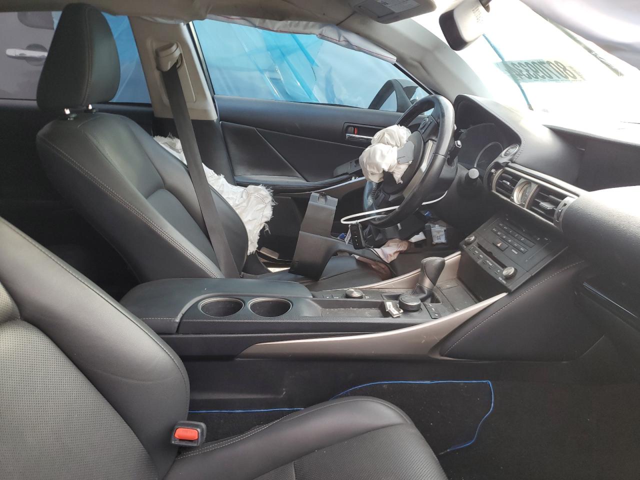 2016 Lexus IS - Image 7