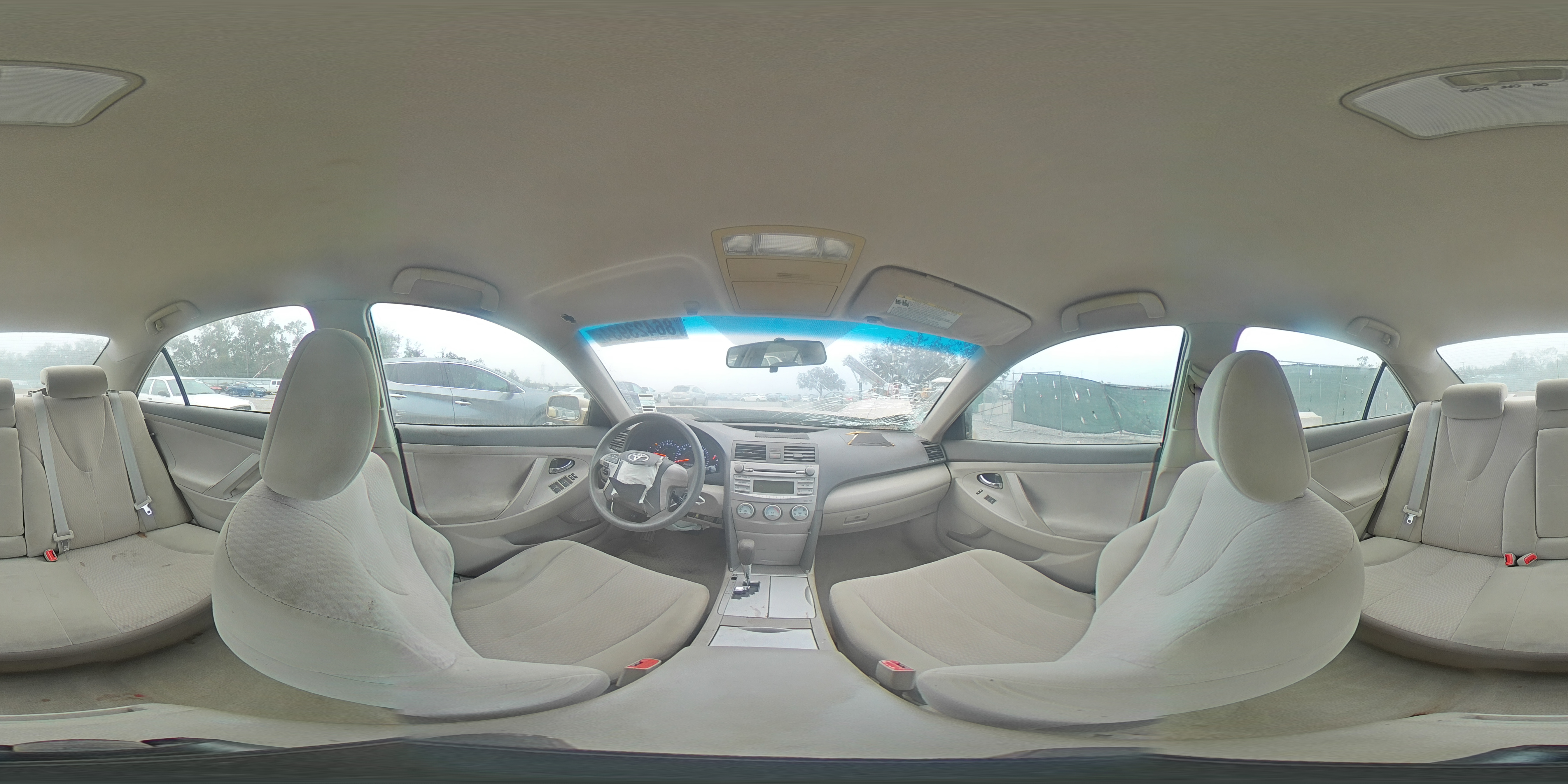 2010 Toyota Camry - Image 13