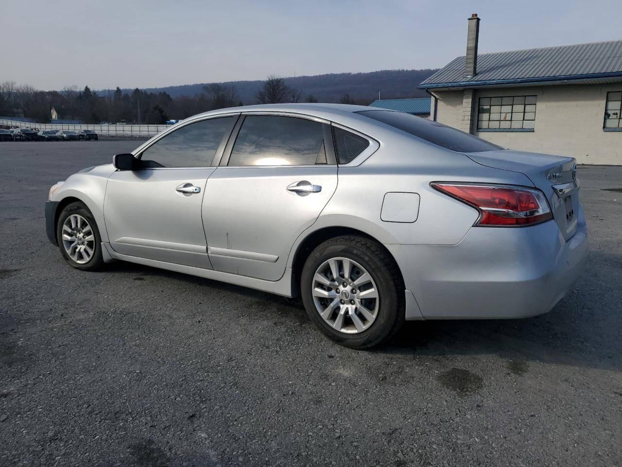 1N4AL3AP7FC480821 2015 NISSAN ALTIMA - Image 2