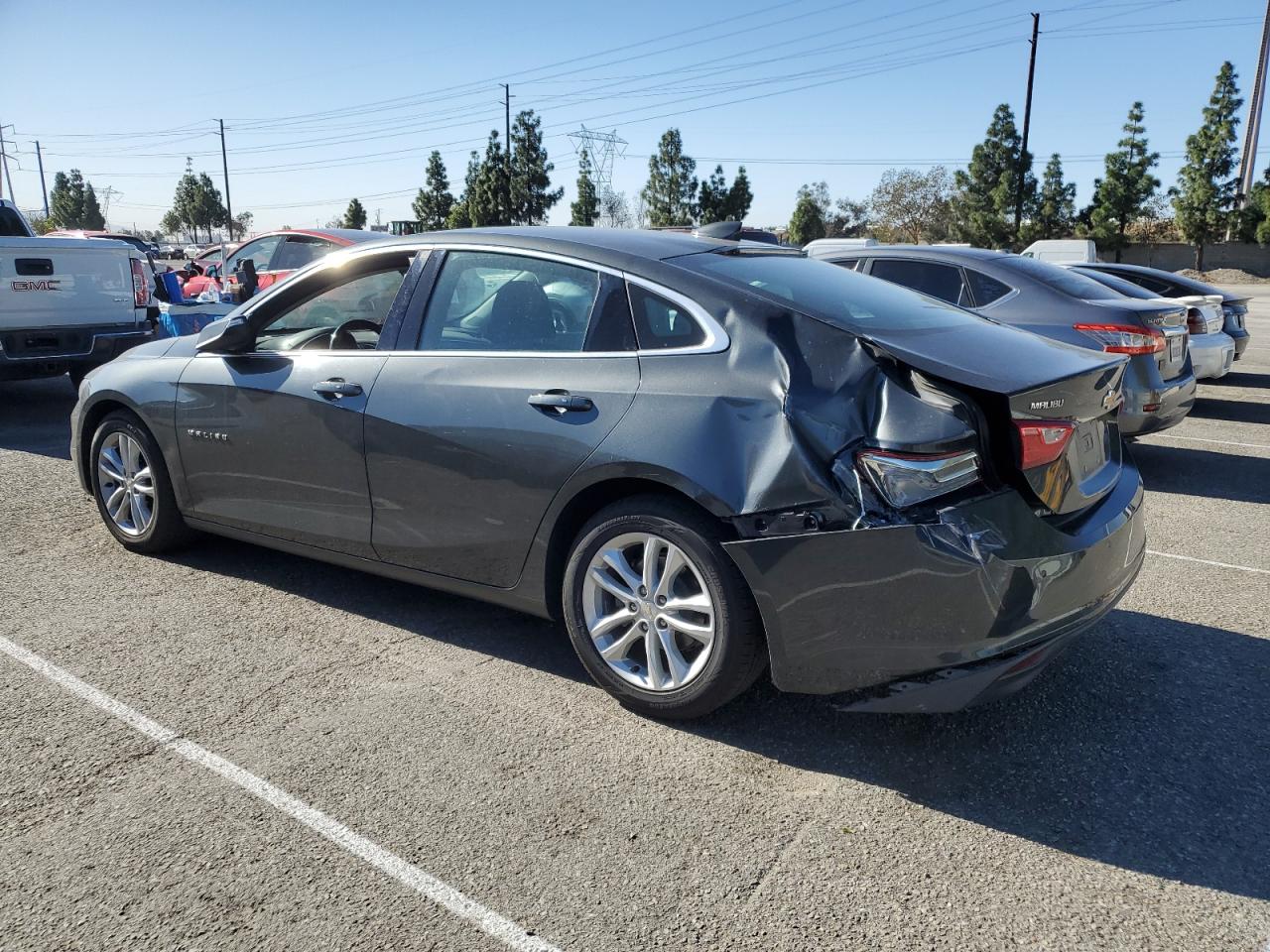 VIN 1G1ZD5ST8JF233373 2018 CHEVROLET MALIBU no.2