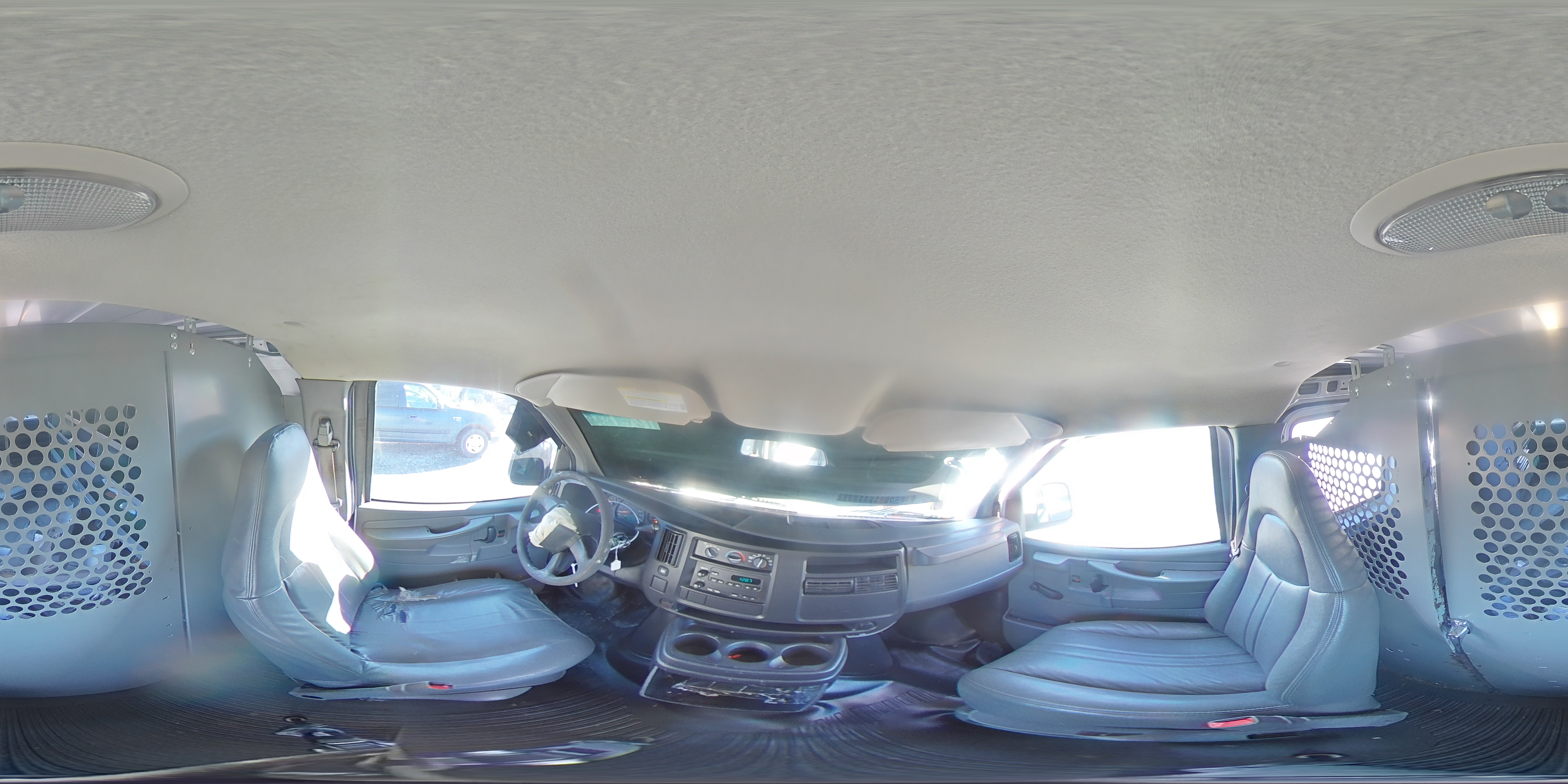 2003 Chevrolet Express - Image 13