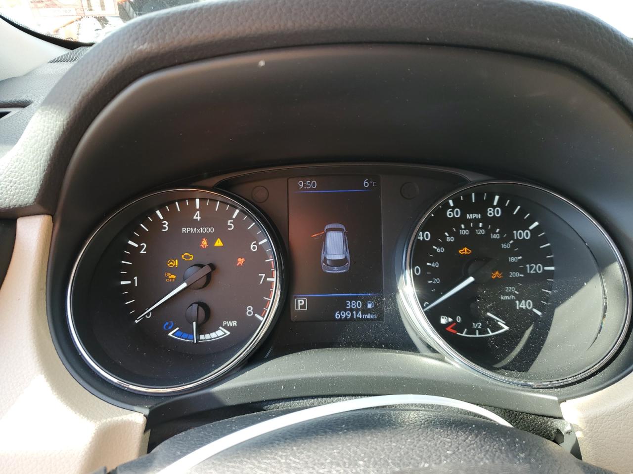 2018 Nissan Rogue - Image 9