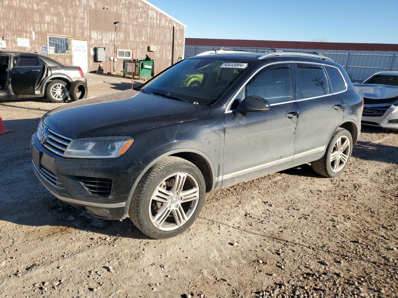 2015 Volkswagen Touareg - Image 1
