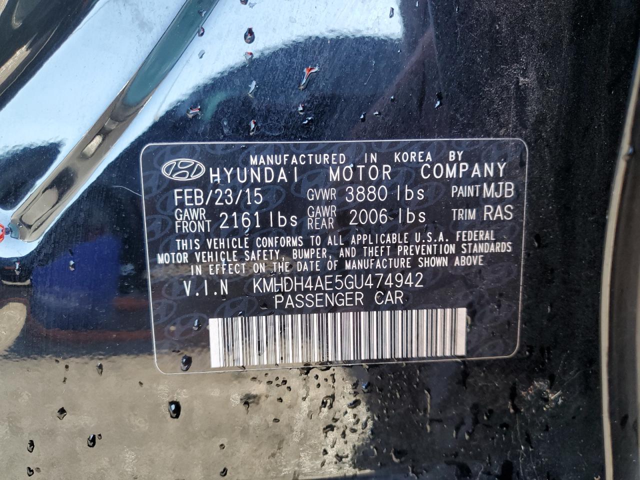 2016 Hyundai Elantra - Image 12