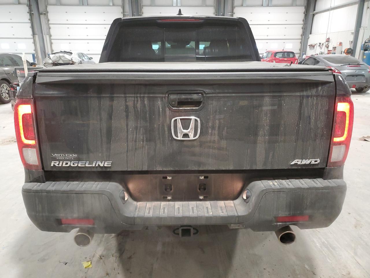 2021 Honda Ridgeline - Image 6