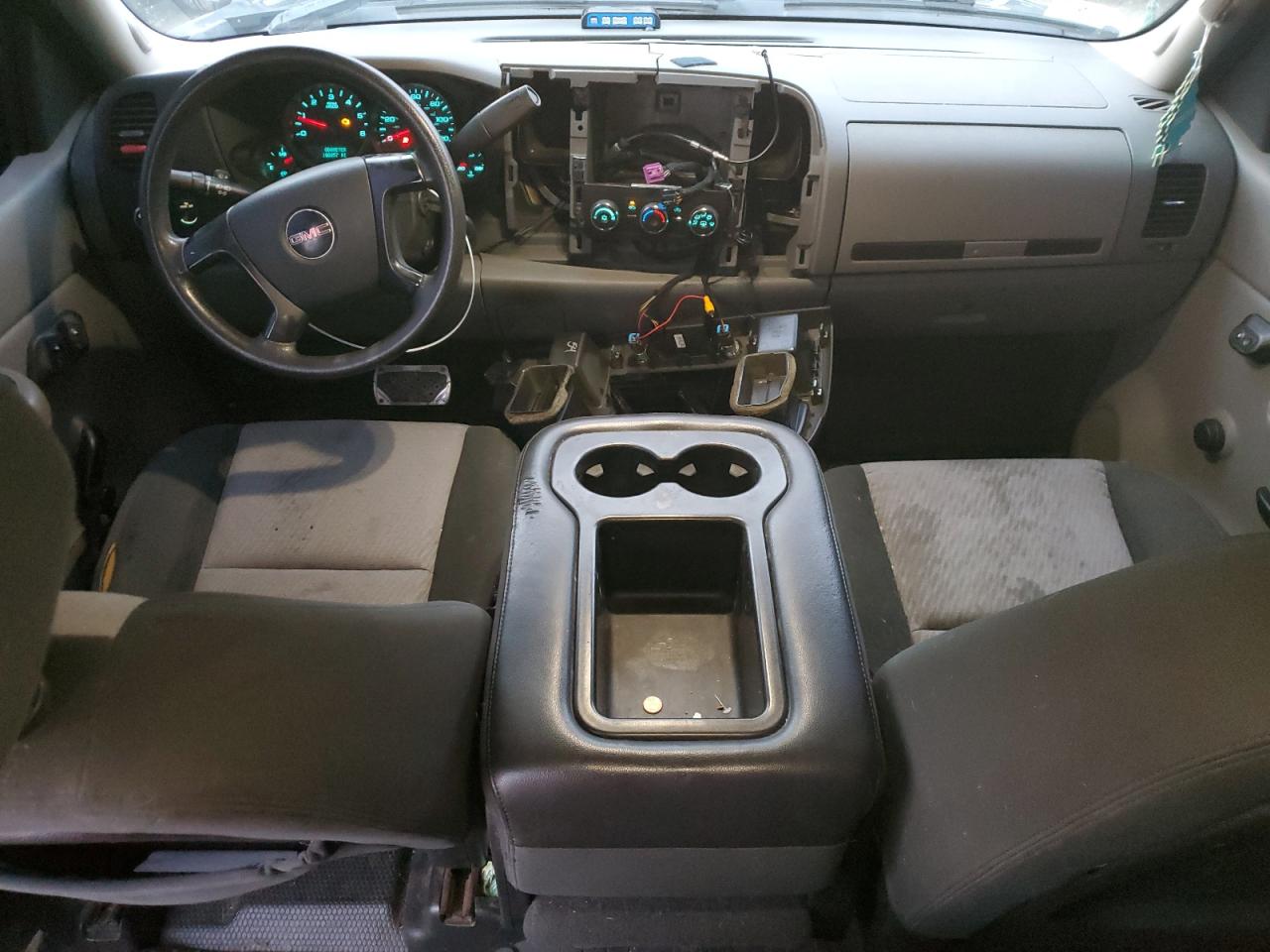 2009 GMC Sierra - Image 8
