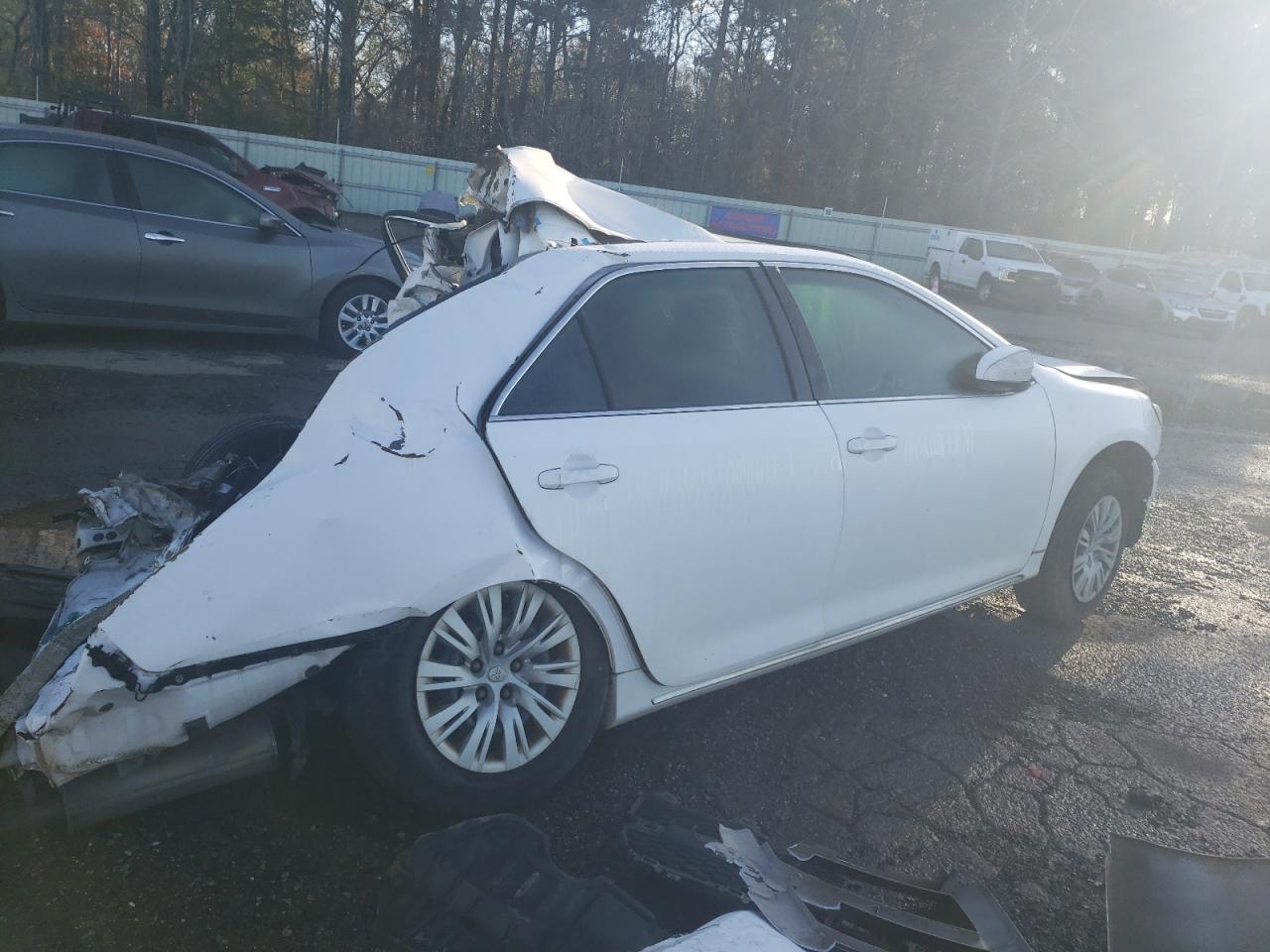 2014 Toyota Camry - Image 3