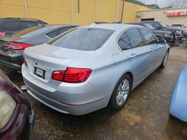 Sedans BMW 5 SERIES 2013 Srebrny