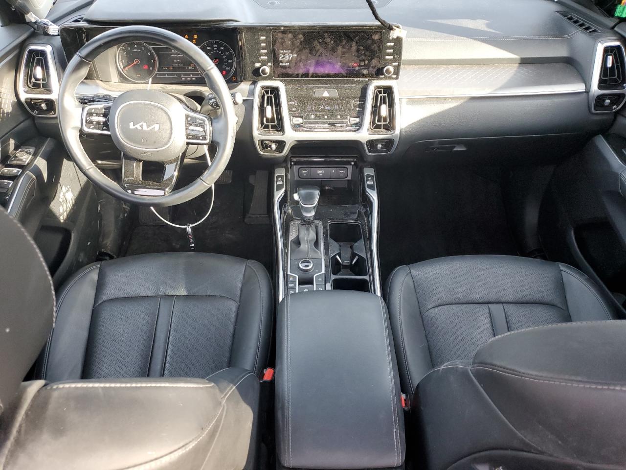 2022 Kia Sorento - Image 8