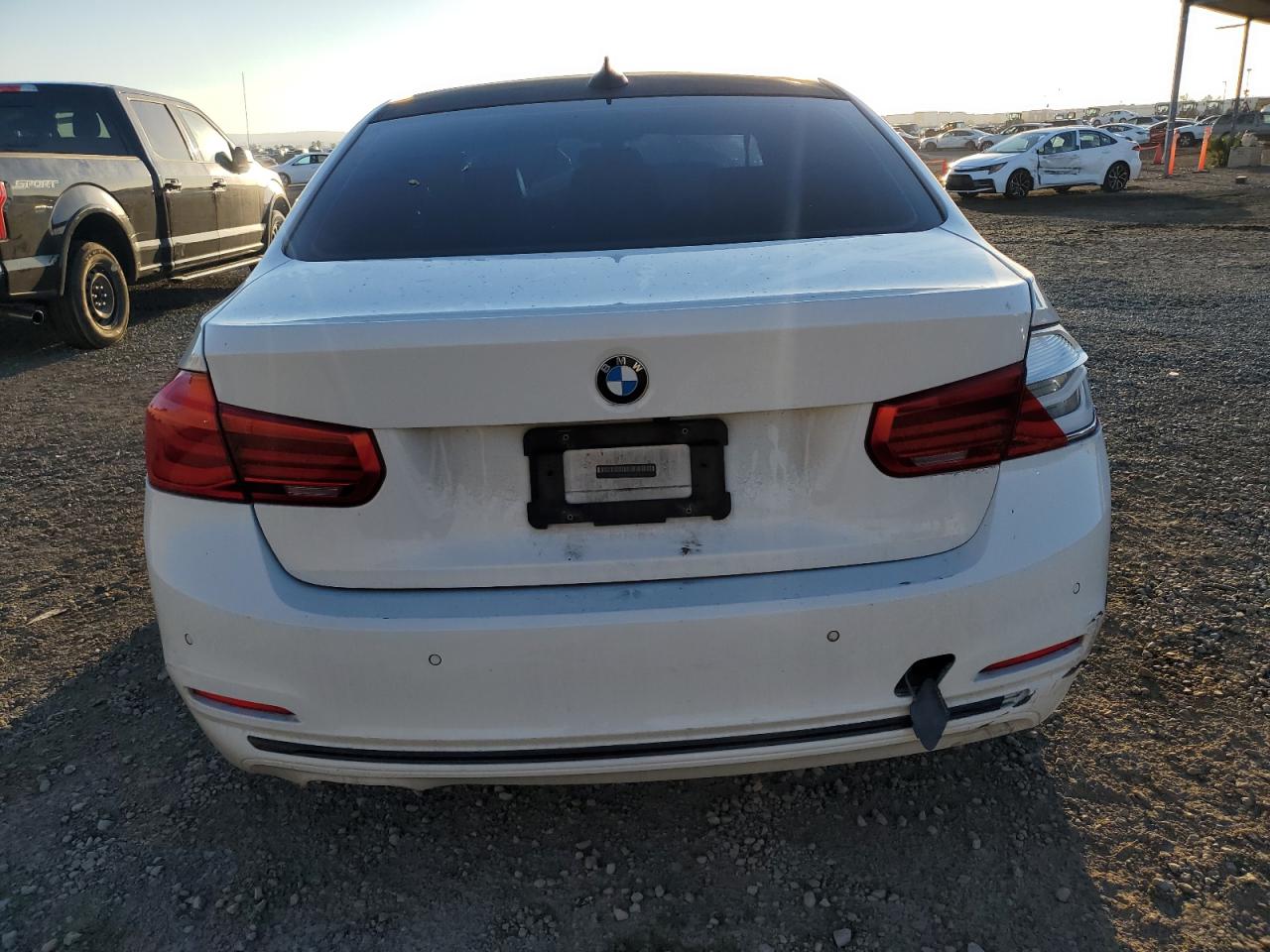 VIN WBA8E9G5XGNU30574 2016 BMW 3 SERIES no.6