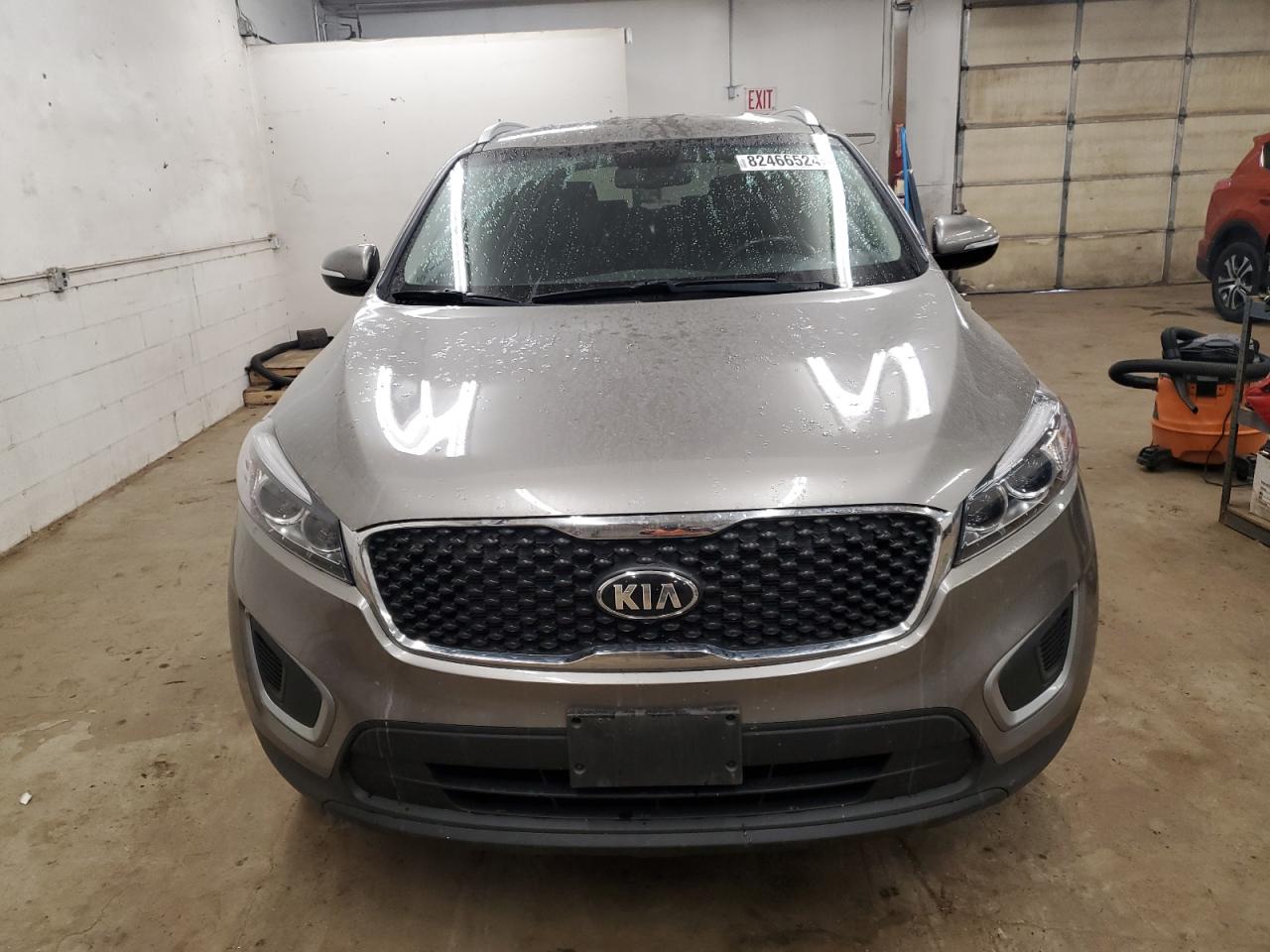2017 Kia Sorento - Image 5