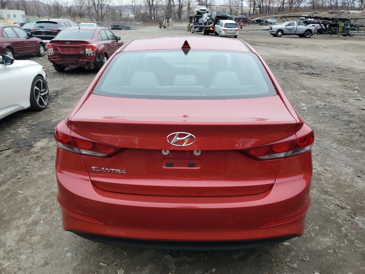 2018 Hyundai Elantra - Image 6