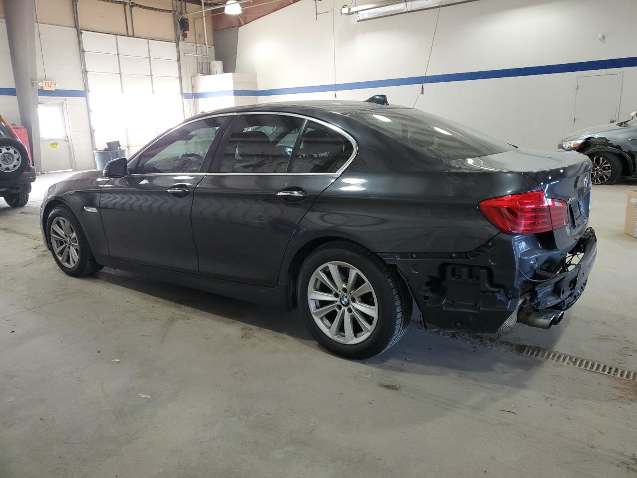 VIN WBA5A7C56GG150471 2016 BMW 5 SERIES no.2