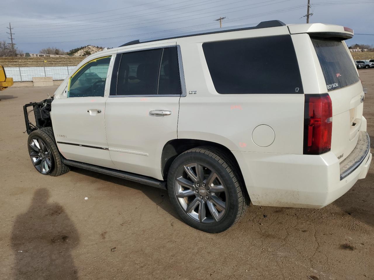 VIN 1GNSKCKC3FR517493 2015 CHEVROLET TAHOE no.2