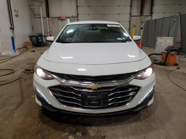  CHEVROLET MALIBU 2022 Белы