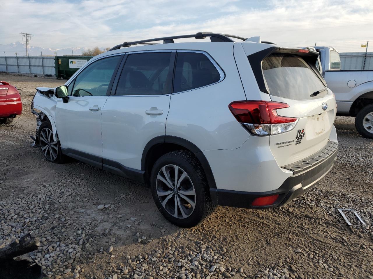 VIN JF2SKASC8KH539696 2019 SUBARU FORESTER no.2