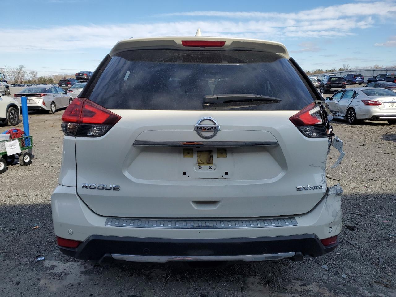 2019 Nissan Rogue - Image 6