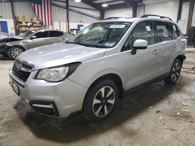  SUBARU FORESTER 2018 Серебристый