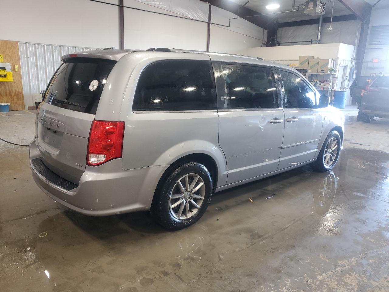 2014 Dodge Caravan - Image 3